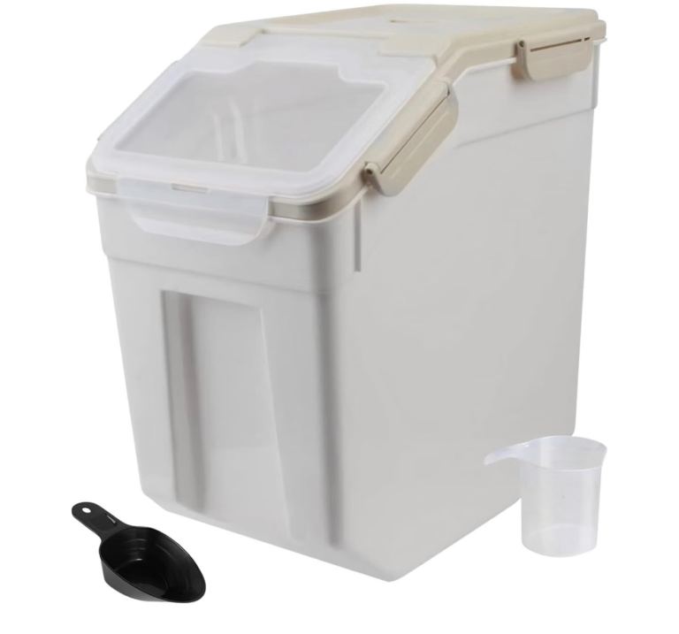 New Pet Food Storage Container with Measuring Cup and Scoop