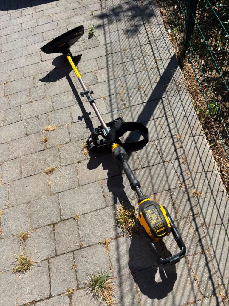 Dewalt 54v cordless strimmer 
