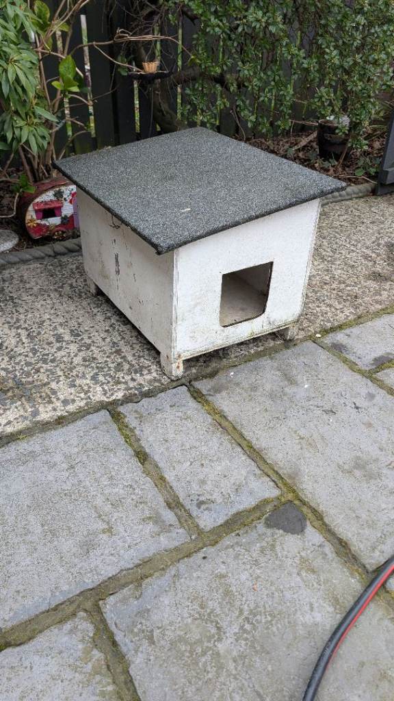 Small Kennel 