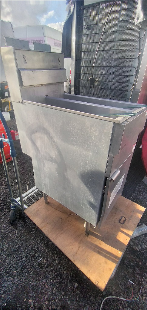 Catering equipment commercial twin tank double fryer clearance restaurant kitchen trailer items 