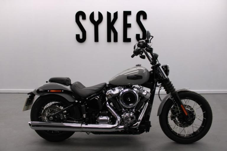 2025 Harley-Davidson FXBB Softail Street Bob 117 in Billiard Grey