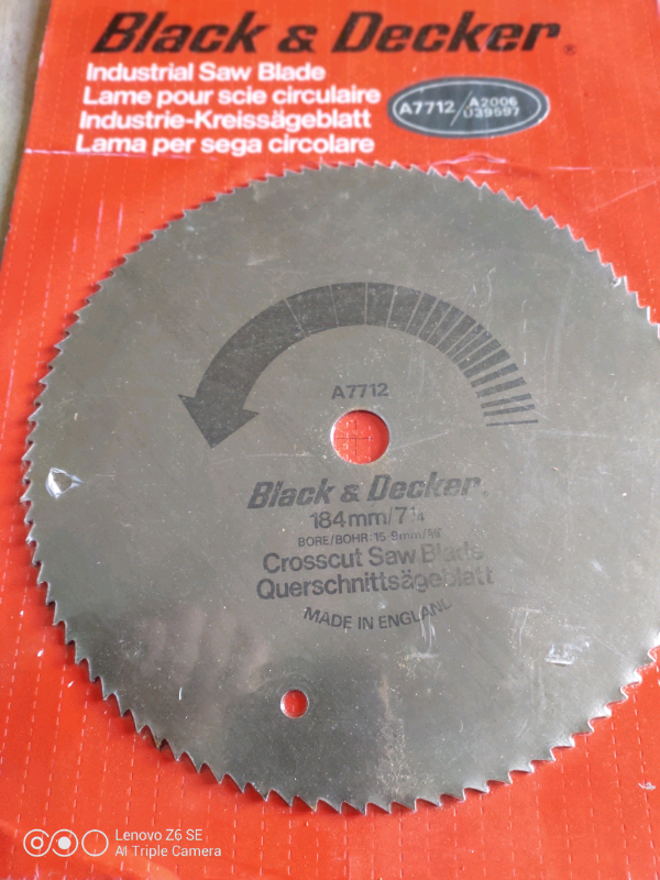 New black and Decker saw blade