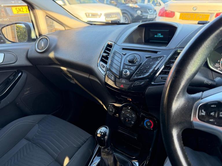 2014 Ford Fiesta 1.25 82 Zetec 3dr HATCHBACK PETROL Manual