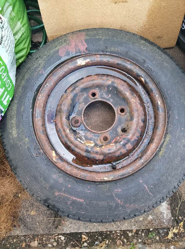 Free tyre and rim