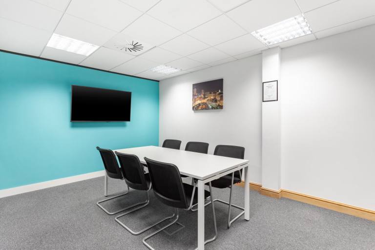 Birmingham - B45 9AH \ Flexible Office Space for Up to 10 Workstations