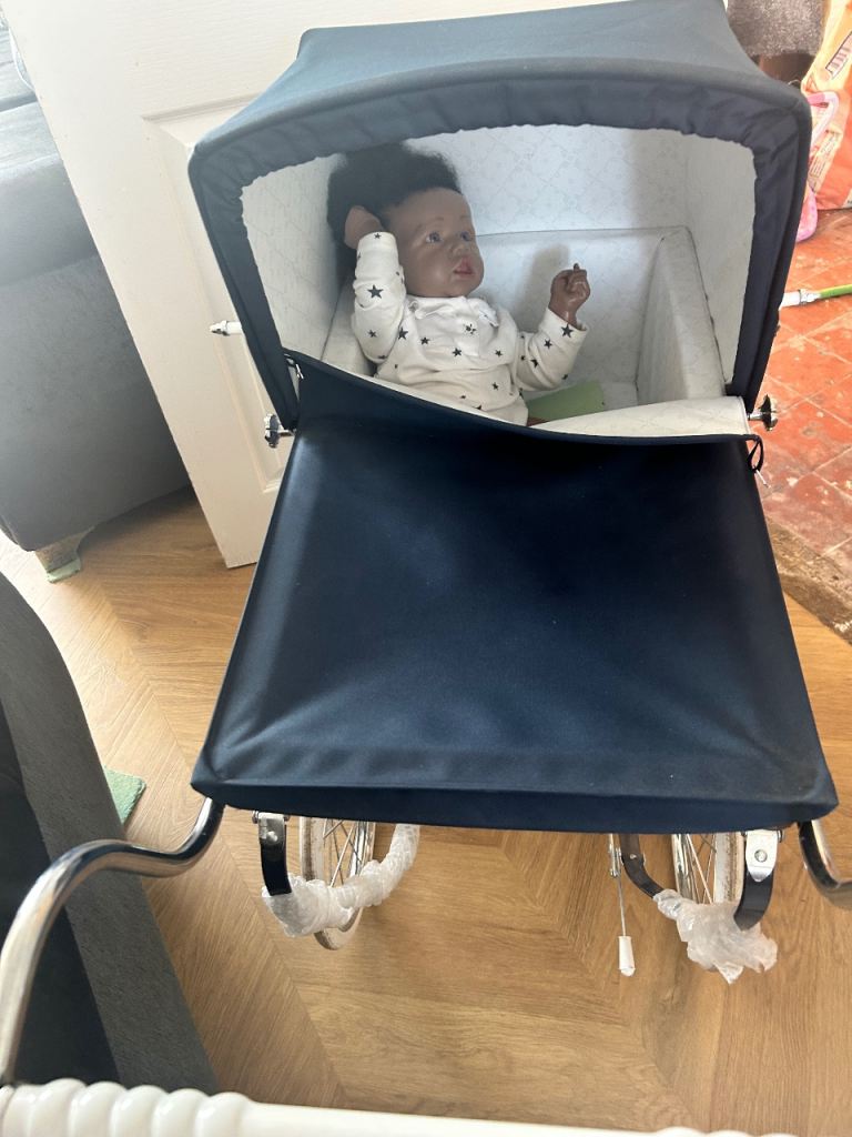 Silver cross dolls pram