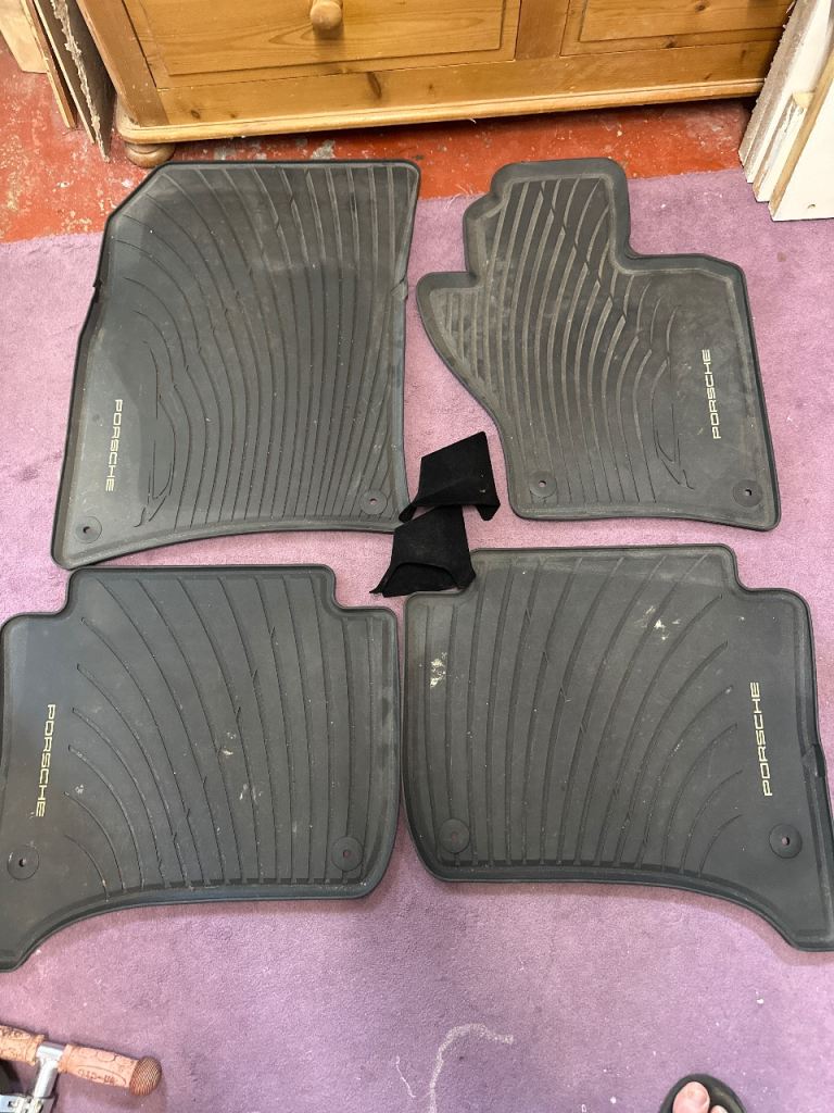 Cayenne All Weather Mats