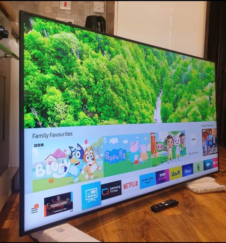 40"SAMSUNG 4K CRYSTAL UHD HDR SMART WIFI LED TV PERFECTLY WORKING 110£