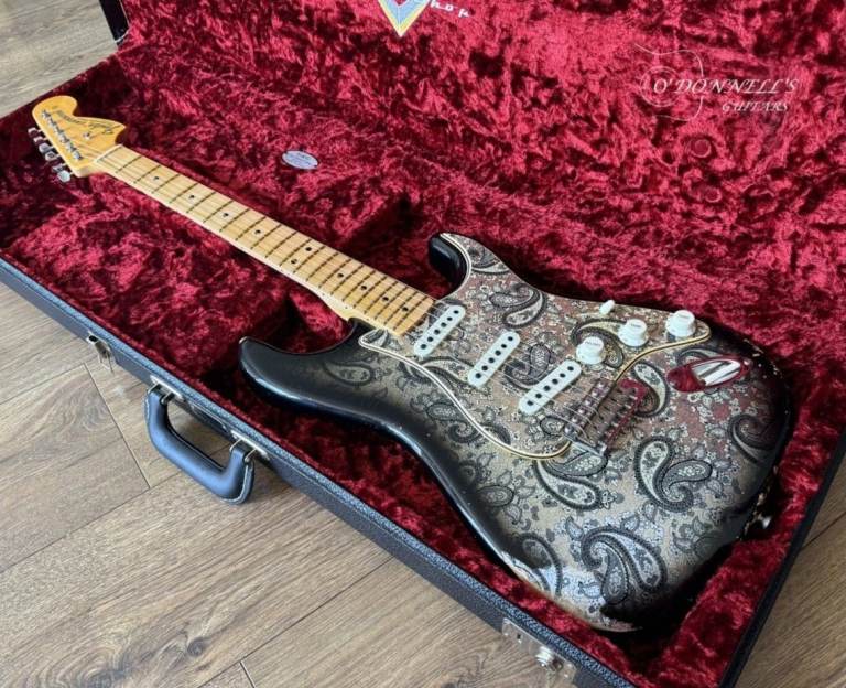Fender Custom Shop Stratocaster Limited Edition '68 Reissue Relic Black Paisley - Trades