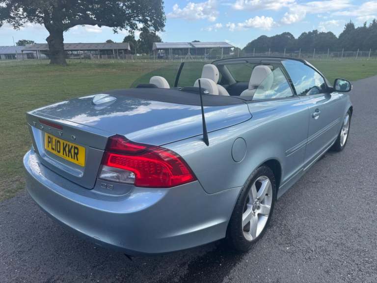 VOLVO C70 2.0 D3 SE Lux 2010