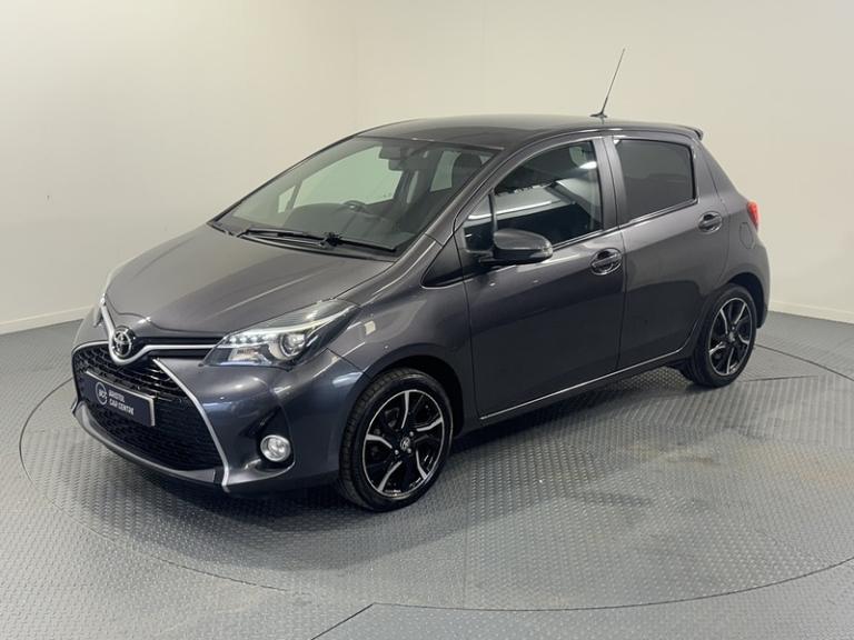 2016 Toyota Yaris Dual VVT-i Design Hatchback Petrol Manual