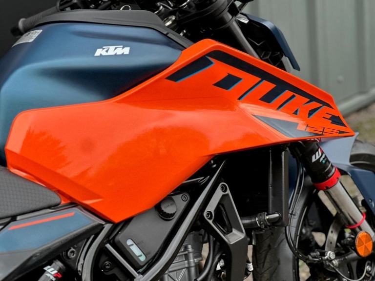 Stunning One Owner 2025/75 KTM Duke 125 Motorcycle 