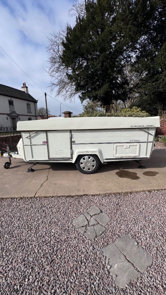 Gobur Carousel Slimline Folding Caravan 10/2