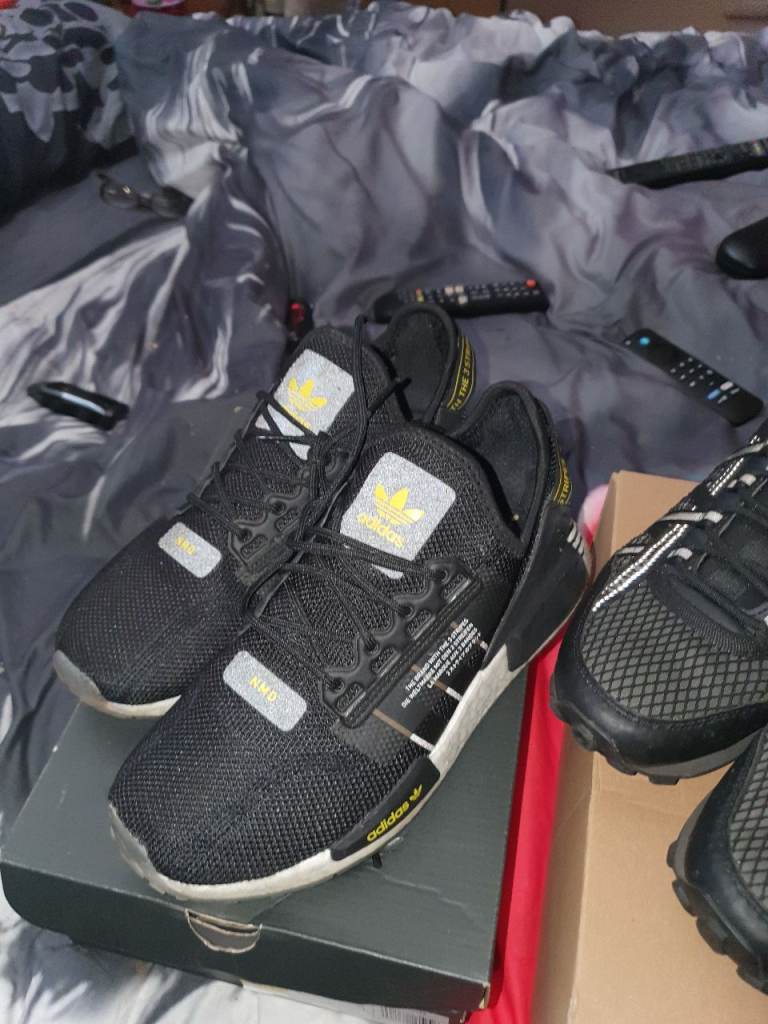 Size 7 mens trsiners 