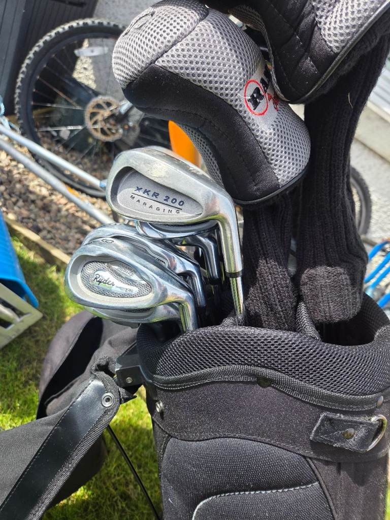 Mixed golf clubs 