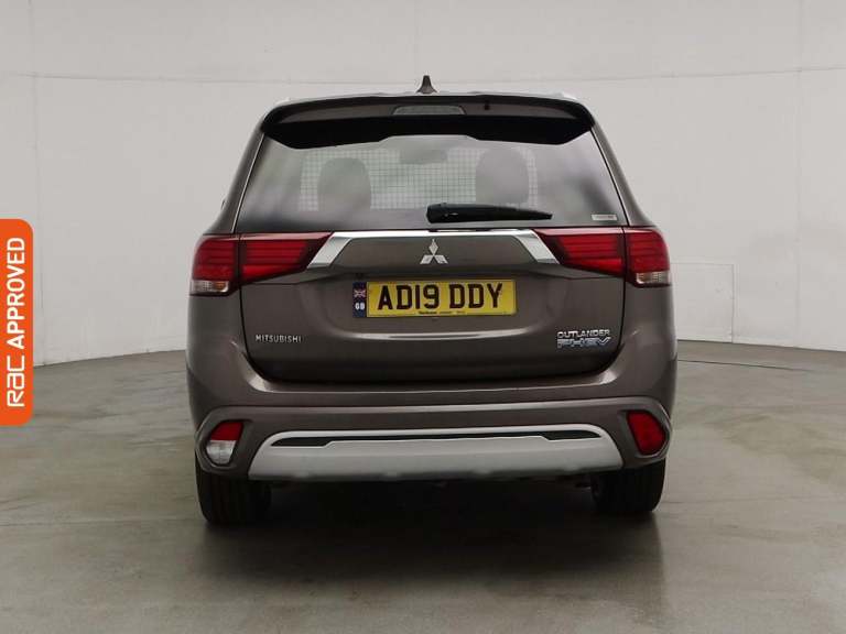 2019 Mitsubishi Outlander 2.4h TwinMotor 13.8kWh Juro SUV 5dr Petrol Plug-in Hybrid CVT 4WD Euro ...