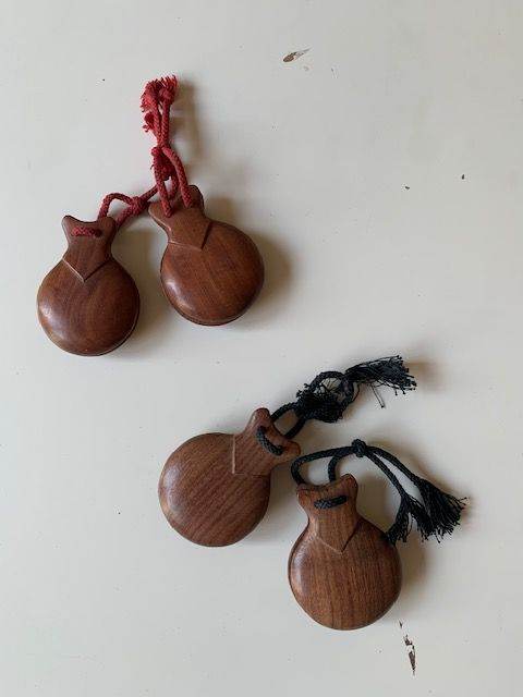2 x Professional Vintage Traditional Spanish Solid Wood Castanets- Flamenco Dancer