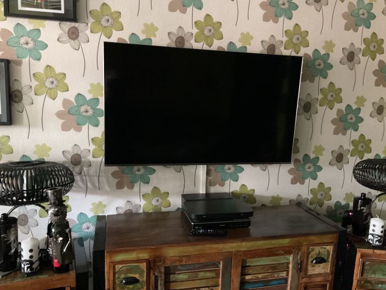 Samsung  Smart 48 Inch TV UE48JU6500 + Remote