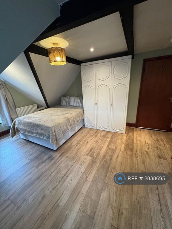 1 bedroom in Lynton Road, London, W3 (#2838695)