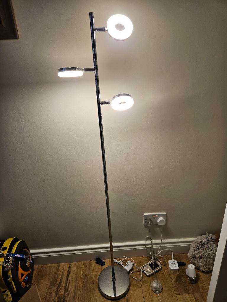 Modern Chrome Floor Lamp with 3 LED Lights – Good Condition