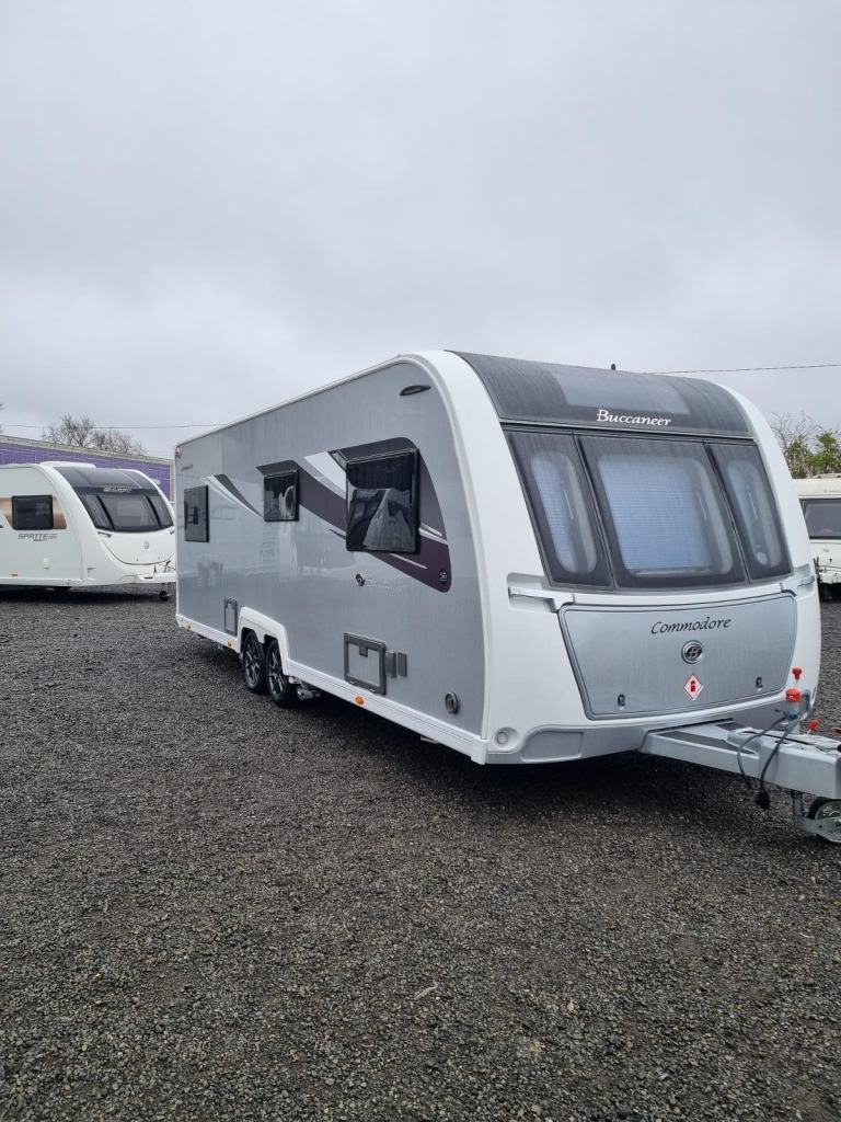 2019 BUCCANEER COMMODORE 4 BERTH ISLAND BED QUAD MOTOR MOVER ISLAND BED 