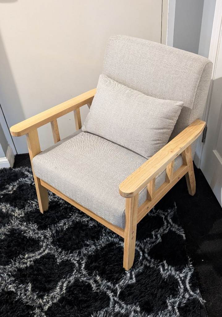 Chair for bedroom 