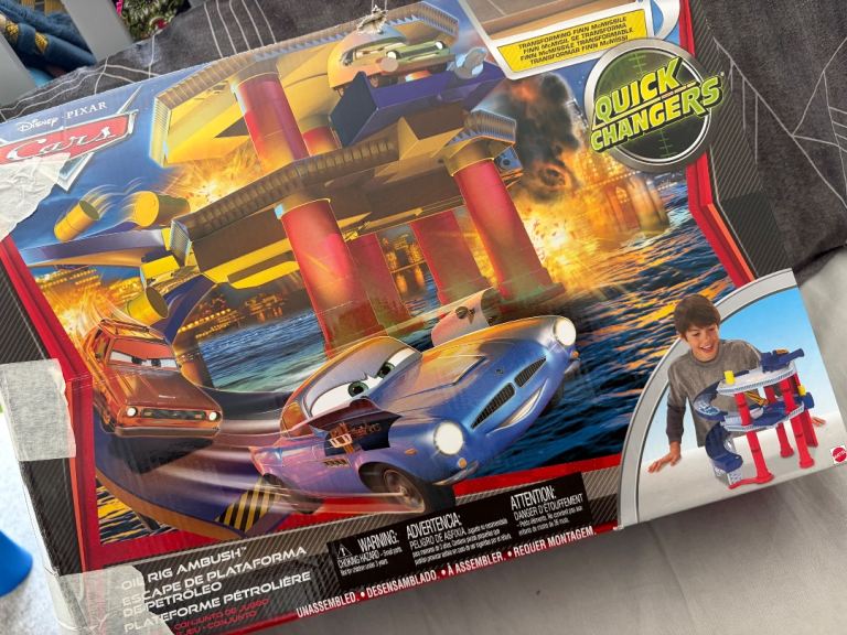 Disney Pixar Cars Quick Changers Playset – Brand New in Box