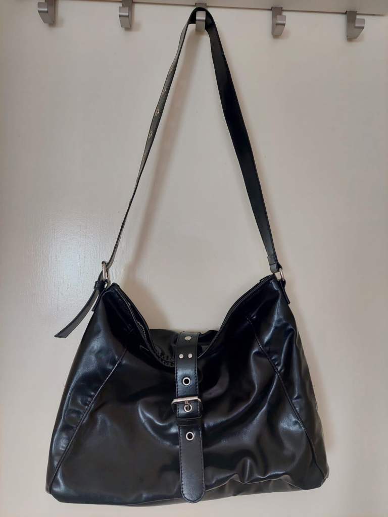 Black faux leather shoulder bag H&M