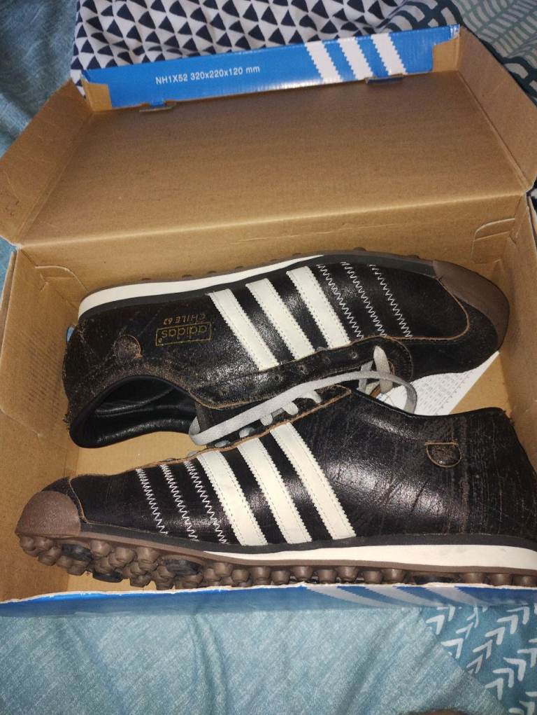 Adidas Chile 62 Trainers