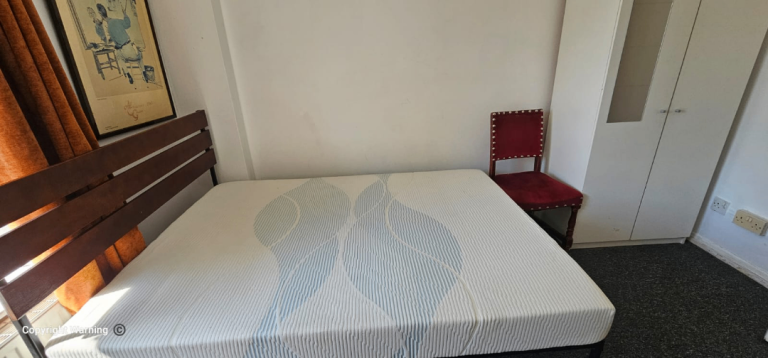 Spacious & Cosy Double Room For Rent AT SL1 6JU