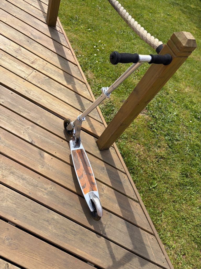 Razor child’s scooter