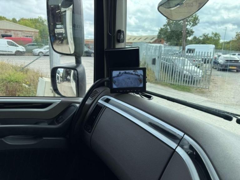 DAF XF 530 6x2 MID LIFT SLEEPER CAB TRACTOR UNIT