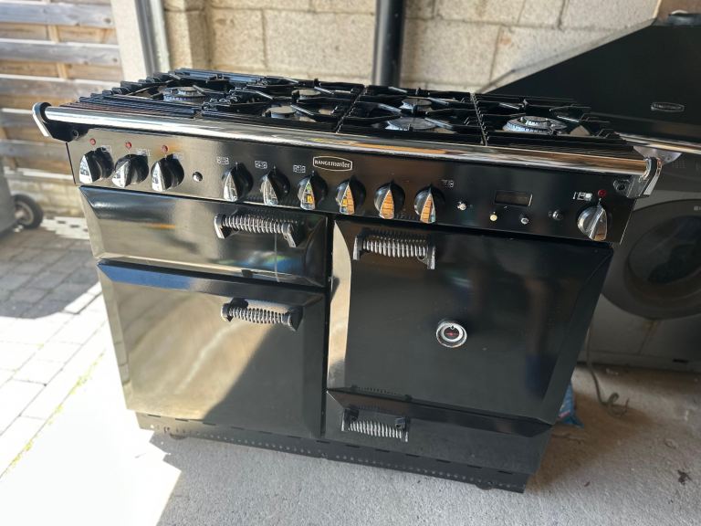 Range master double oven dual flue & matching hood as new 