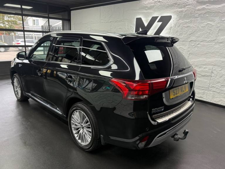 2020 Mitsubishi Outlander 2.4h TwinMotor 13.8kWh Exceed Safety SUV 5dr Petrol Plug-in Hybrid CVT ...