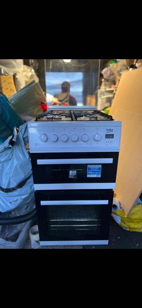 Beko twin cavity gas cooker
