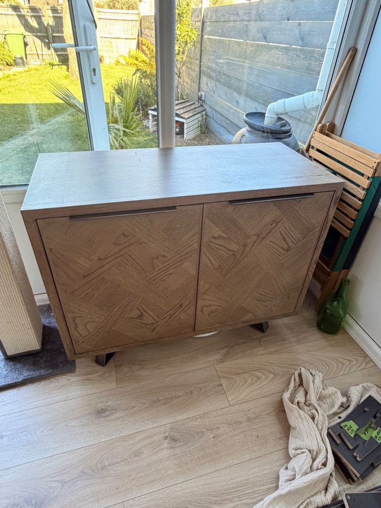 Pre-loved sideboard 