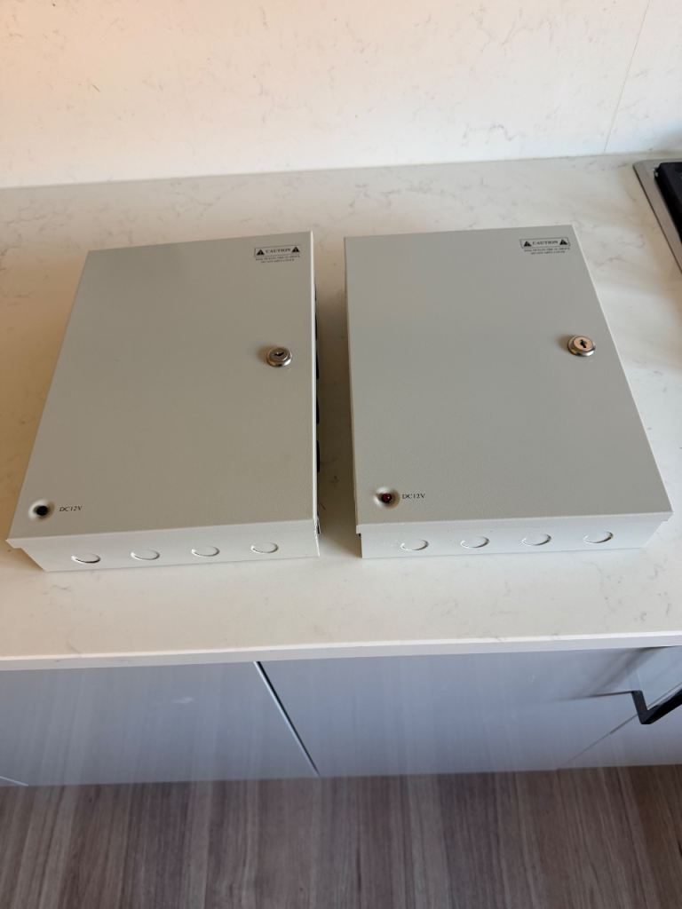 2 x power supply to cctv cameras