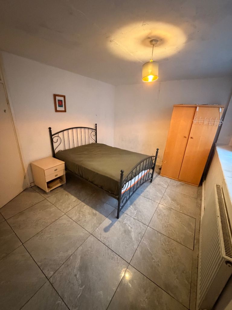 2 Large Double Rooms 