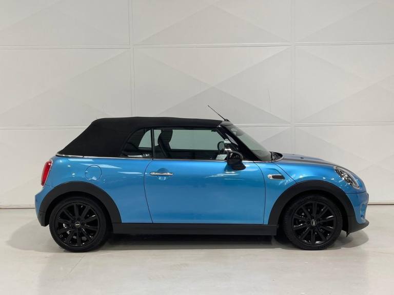 2018 MINI Convertible 1.5 Cooper Convertible 2dr Petrol Steptronic Euro 6 (s/s) (136 ps) Converti...