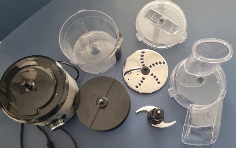 Cook's Essentials Food Processor with Attachments – Good Condition