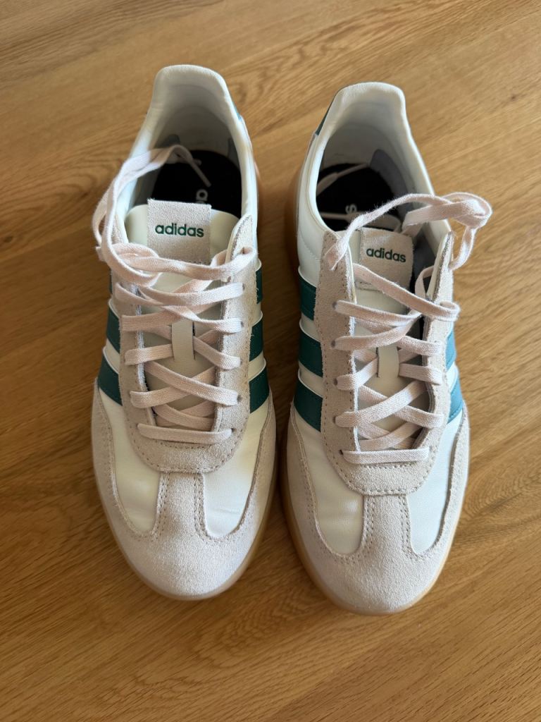 Adidas Barreda size 7