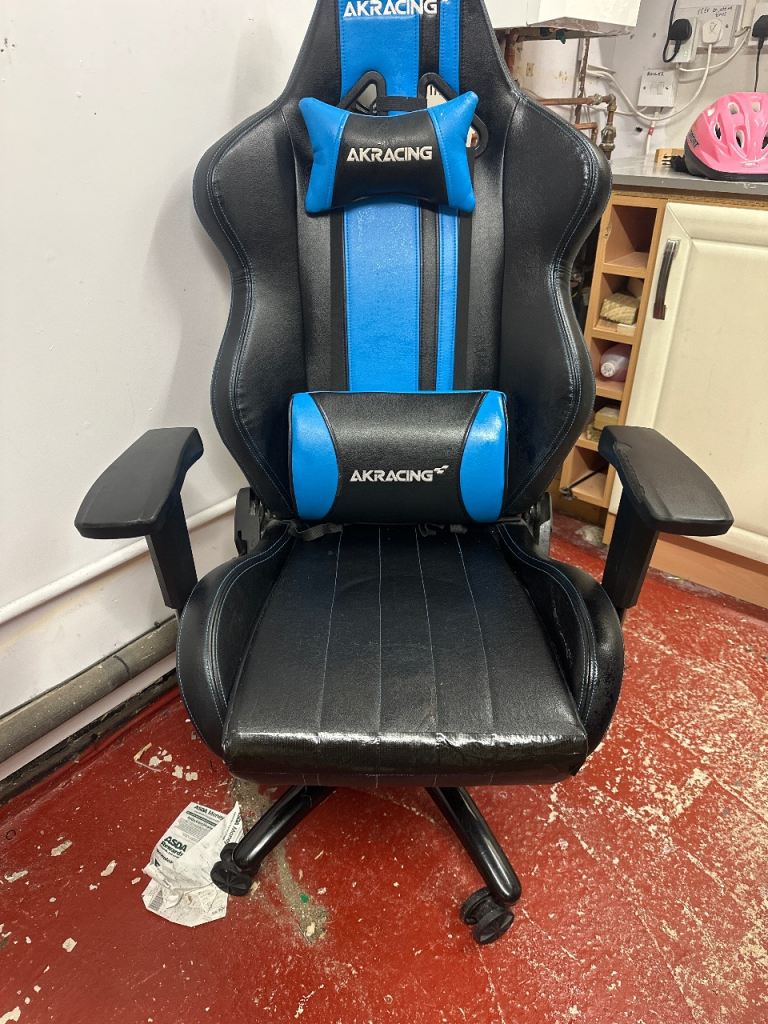 Gaming chair 