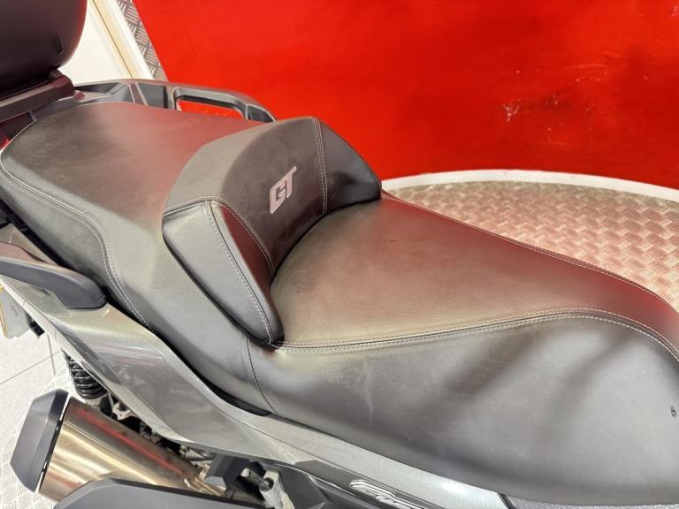 2022 '72' BMW C400 GT 