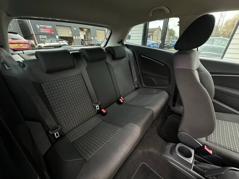 2015 Volkswagen Polo 1.0 SE 3dr HATCHBACK PETROL Manual