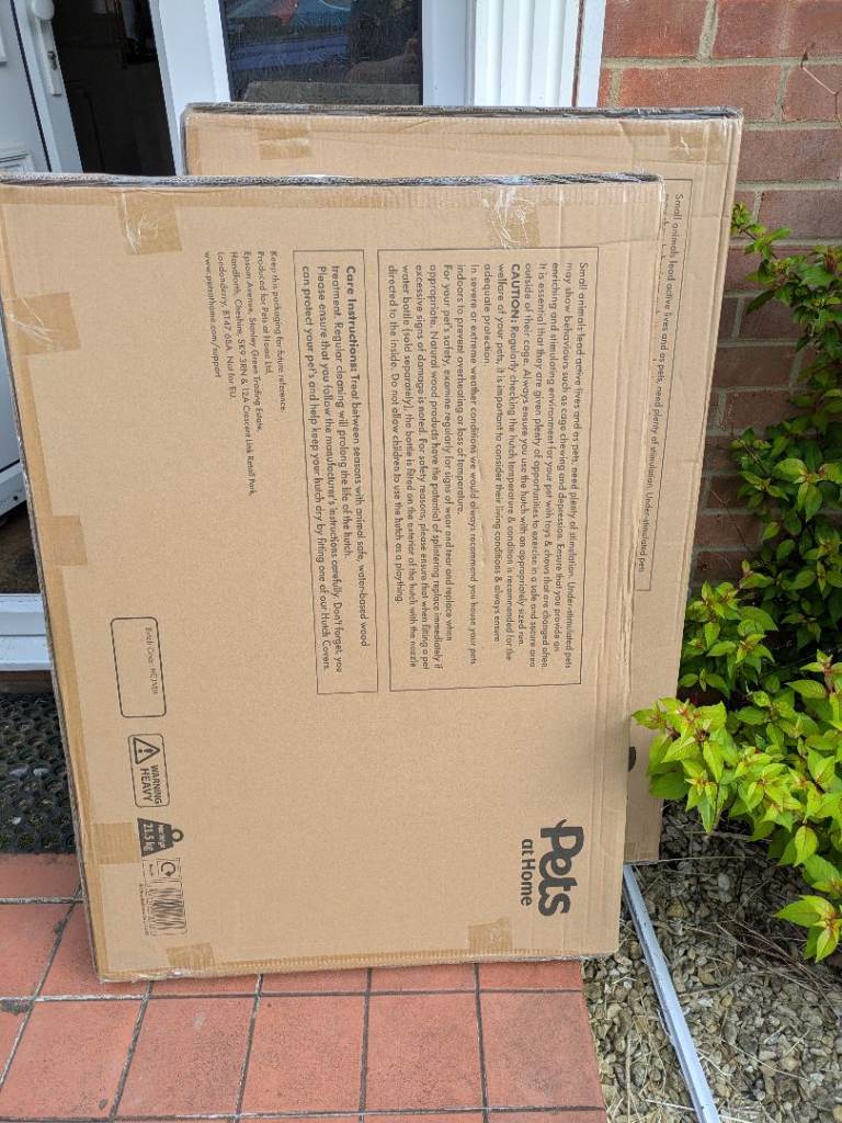 Brand new in the box 6ft hutch 