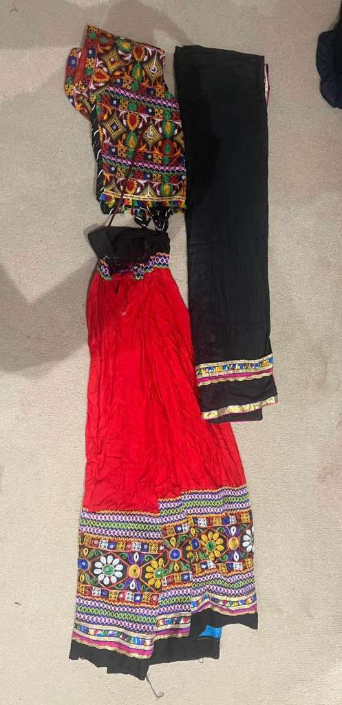 Navratri Chaniya Choli Set - Red & Black Embroidered Garba Lehenga + Dupatta - M - £9.99
