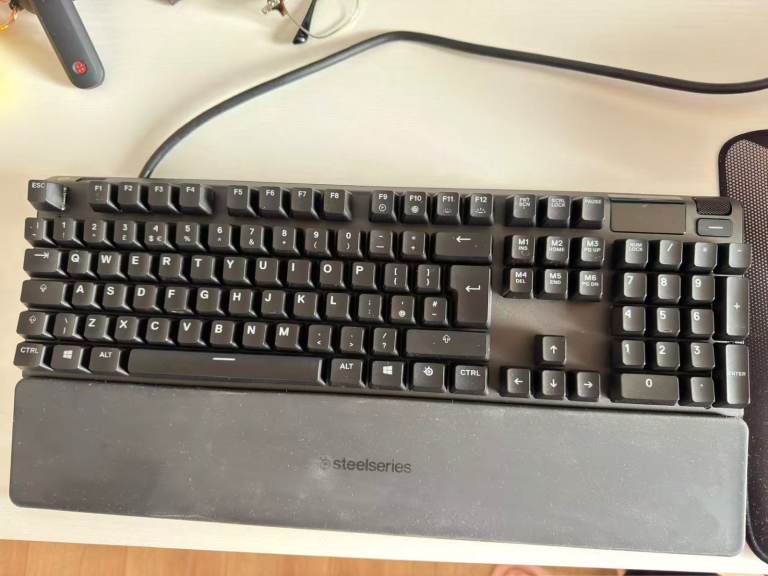 SteelSeries Apex 7 TKL Gaming Keyboard – Red Switches