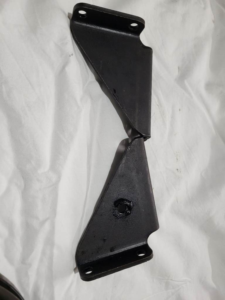 Original Classic Jaguar 4.2L Engine Brackets