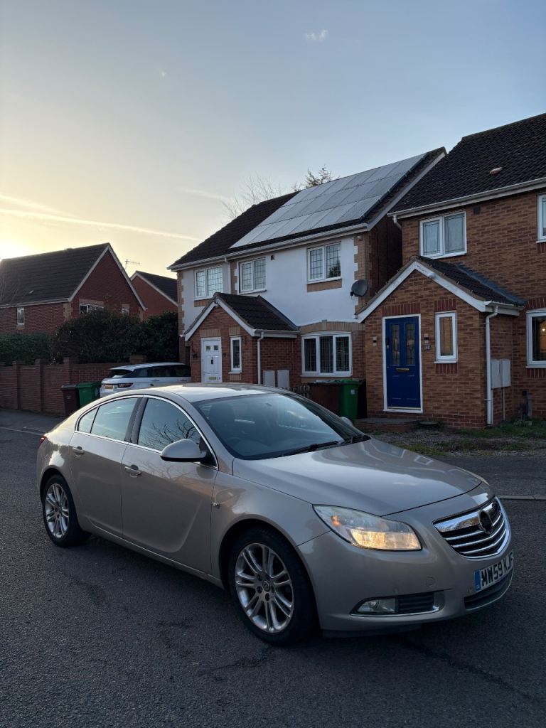 Vauxhall, INSIGNIA, Hatchback, 2010, Other, 1956 (cc), 5 doors