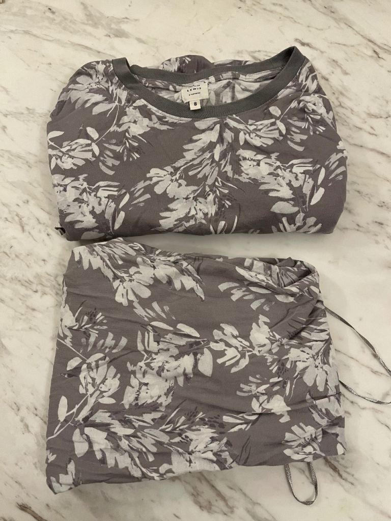 John Lewis Women’s Floral Long Sleeve Pyjamas Set Size 8 Grey